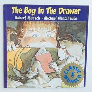 The Boy in the drawer - Robert Munsch - paperback